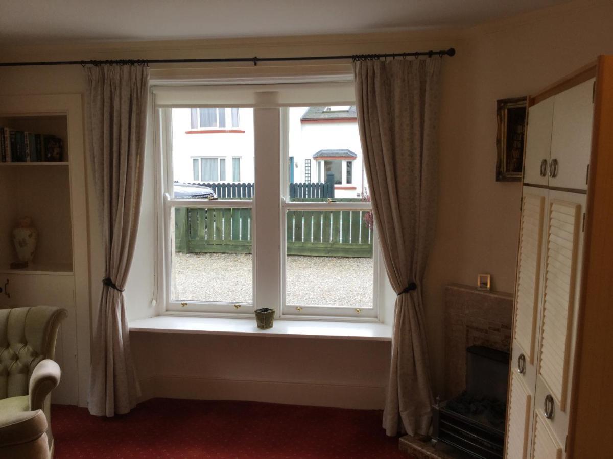 Three-Bedroom Old Cottage Free Parking Inverness Exterior foto