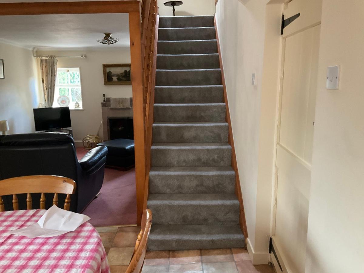 Three-Bedroom Old Cottage Free Parking Inverness Exterior foto